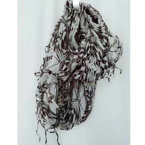 🪩 3/$15 B&W Graphic Infinity Scarf